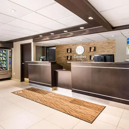 Comfort Inn Airport West-2